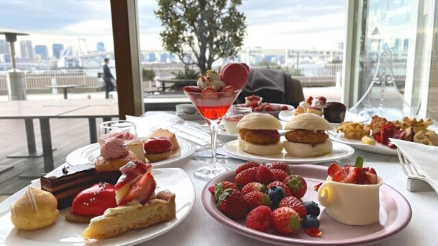 ヒルトン東京お台場の2022年いちごビュッフェ「Snow Festival in Odaiba~ストロベリーデザートビュッフェ~」