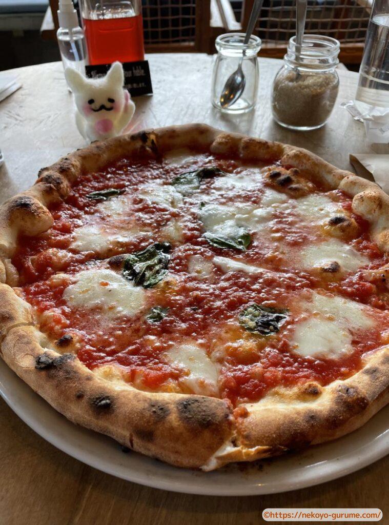 二子玉川「CHICAMA」のマルゲリータピザ